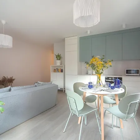 Garden View Apartment *